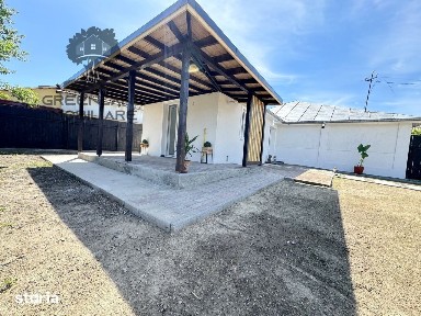 Casa plan parter, teren 370mp, la asfalt, langa statie, Bucium Paun
