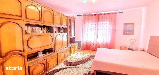 Casa de vanzare, 3 camere, 100 mp, zona Mulatau