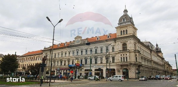 Apartament spatios de vanzare in Palatul Neuman, ultracentral.