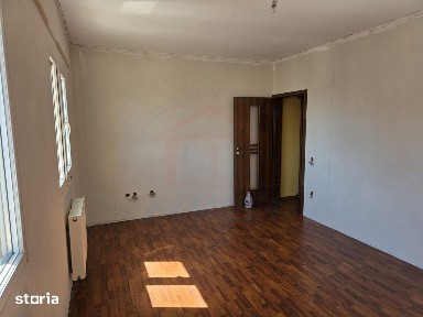 Vanzare apartament cu 3 camere, zona (General), sup. 98 mp, pret 120.00