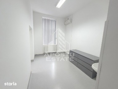 Spatiu SAD medical 68 mp, policlinica, ultracentral, Sanicolaul Mare.