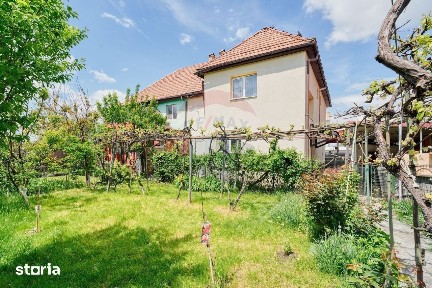 Casă / Vilă cu 6 camere de vânzare în zona Bartolomeu