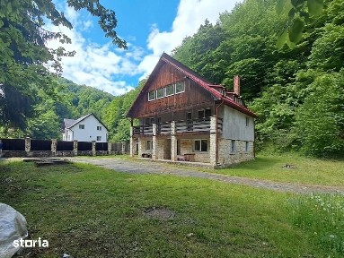 Casa P+E+M sup. utila 268 mp,teren 750 mp, turistic in Somesu Rece
