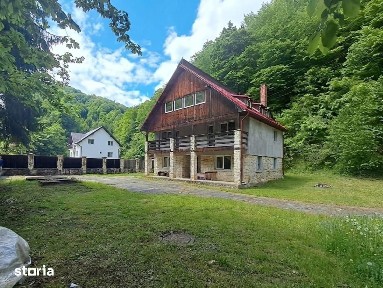 Casa P+E+M sup. utila 268 mp,teren 750 mp, turistic in Somesu Rece