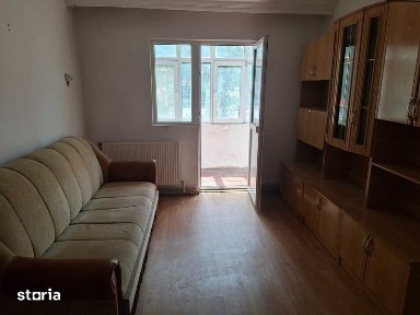 Vand apartament 3 camere
