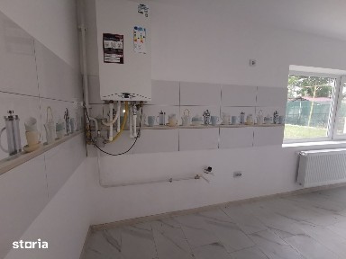 Casa cu etaj zona Scolii 8 Botosani