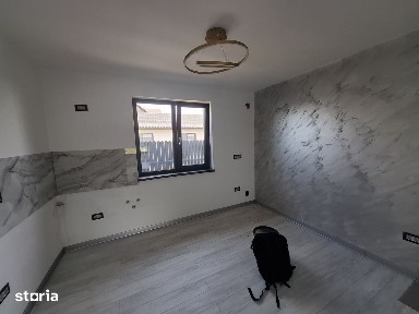 Casă de vânzare, 5 camere, gata de utilizare Hemeius