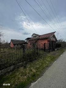 Casa P+M cu 2 corpuri, garaj si teren generos ~23 ari - Coltirea