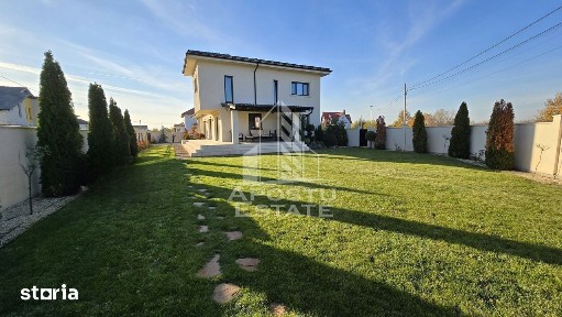Casa individuala de vanzare cu 5 camere, 3 bai si garaj, Sag, Timis