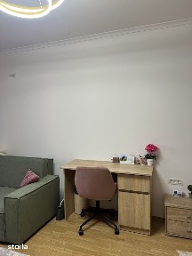 Garsonieră spațioasă cu balcon și loc de parcare în Arad