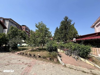 Vila 10 camere + / Valea Oltului / 620 mp utili / 2190 mp curte