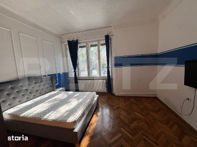 Doua apartamente cu potential de unificare, curte interioara si garaj