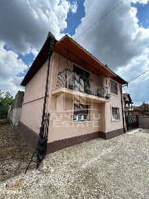 Casa individuala plus anexa, de vanzare,zona centrala in Faget
