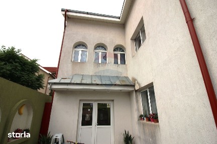 Vilă 7 camere, 336 mp, Drumul Taberei, locuire și investiție