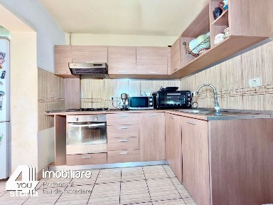 REZERVAT!Apartament 3 camere Micălaca, 82 mp, decomandat, et.2/4
