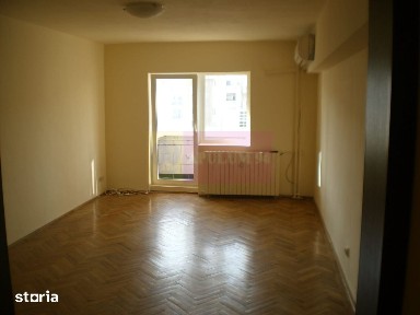 Apartament 3 camere pe bd Decebal