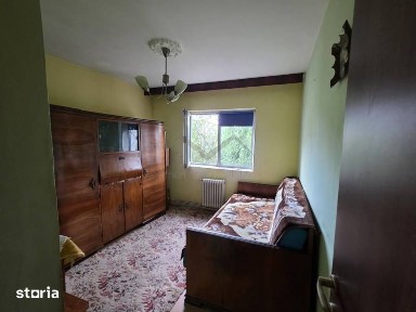 Apartament 2 camere, etajul 3, decomandat- Nicolina