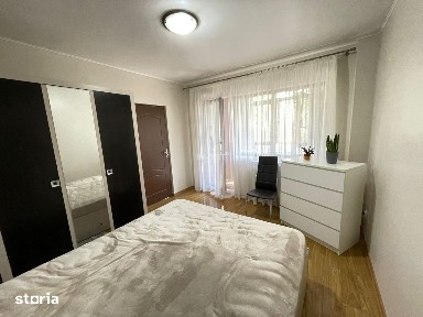 Apartament 3 camere-renovat-Podu Ros-etaj intermediar