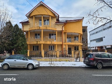 Apartament 4 camere, terasa, gradina