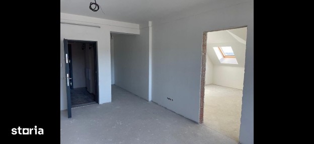 Apartament 3 Camere 78 Mp Zona Cetatii Floresti Parcare
