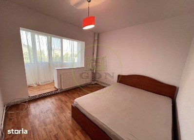 Apartament 3 camere, decomandat, cartier Sarari, zona Liceu Henri Coan