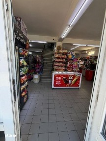 Spatiu comercial, 1300 mp pe 4 nivele, in centrul orasului Filiasi
