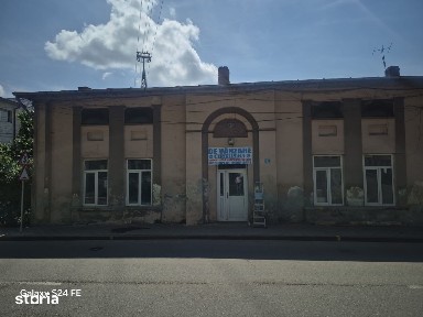 Casă ideală pentru birouri sau locuință - Zona Str.Ștefan cel Mare