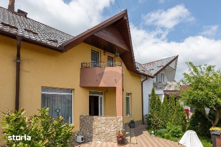 Casă / Vilă 4 camere de vânzare - Comuna Măgura, Str. Salcâmului