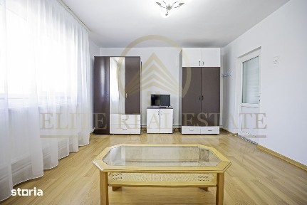 Apartament in vila, Curte, Garaj - Pod butelii