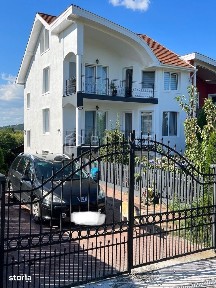 Casă spațioasă structurată pe 4 niveluri - Corunca, zona Rompetrol