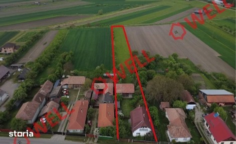 Casă de familie de vânzare în Mereni, la drumul principal!
