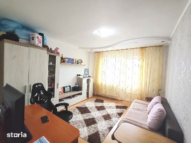 Apartament 2 camere Razboieni, balcon, etajul 3/4, mobilat si utilat