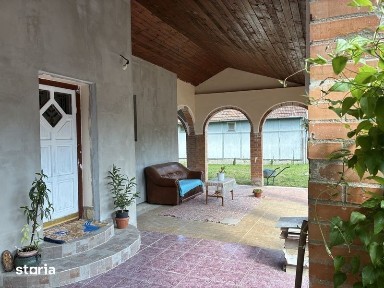 Casa in Batania cu etaj de 200 m patrati locuibili