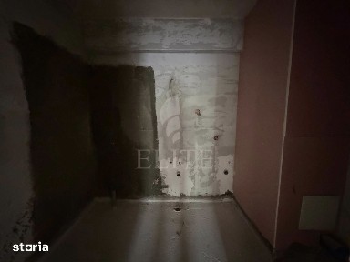 Apartament 3 camere în zona FRUNZISULUI