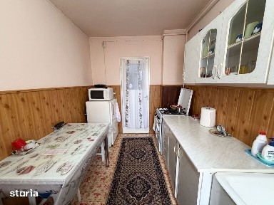 Apartament 2 camere cu balcon zona Vasile Aaron