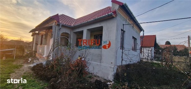 Casa de vanzare 2 camere zona Totoi