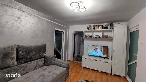 De vanzare 3 camere, renovat, mobilat, spatios, zona semicentrala