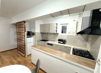 Apartament 3 camere, 60 mp, loc de parcare, zona Ultracentral