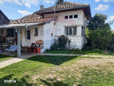 Casă langa Fagaras cu teren de 1836mp si parau in spatele curtii
