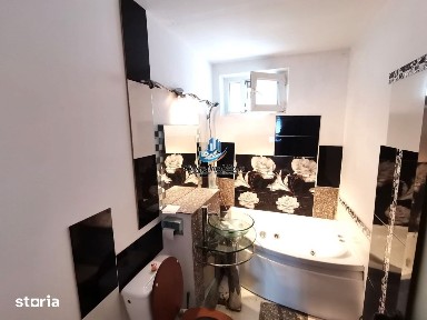 Apartament 3 camere, 2 bai, balcon 6 m, zona Spital Piatra Neamt