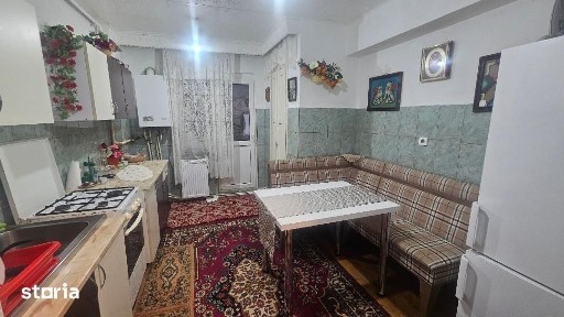 Apartament 3 camere CETATE