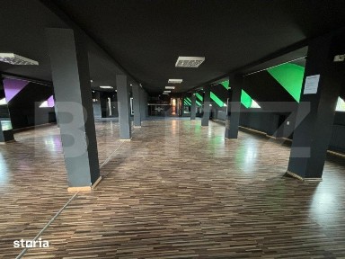 Spatiu comercial de inchiriat, 3 incaperi, 300 mp, zona centrala