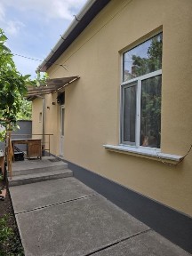 Vand casa ultracentrala deosebita cu 2 unitati separate