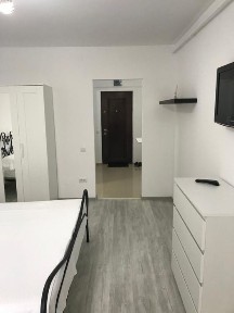 Peprietar vand garsoniera tiglina 1 bloc A6 etaj 1 renovata recent, dotată și utilată complet