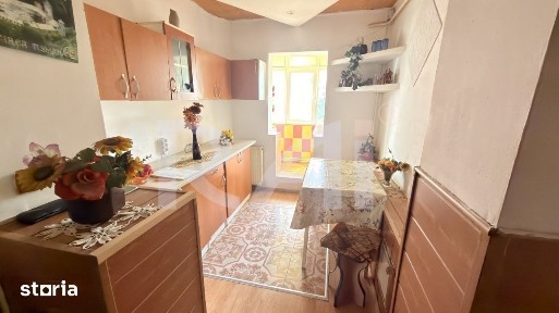 Apartament 3 camere decomandat-confort si acces rapid catre Electrop