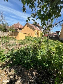 Casa modesta cu teren in zona Jysk Carei