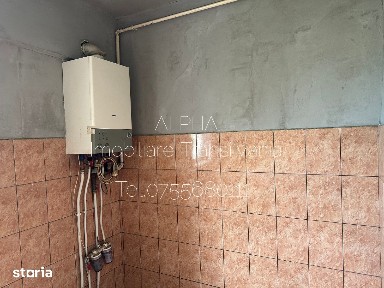 Apartament 3 camere,etaj 4,zona centrala