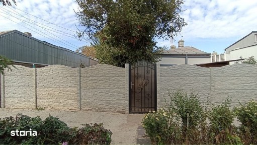 Vand casa zona Islaz/Autogara