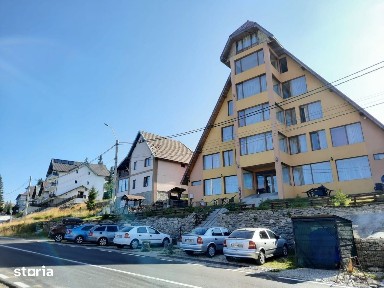 Ranca, Gorj: Pensiune: 24 camere, 30 locuri de parcare.