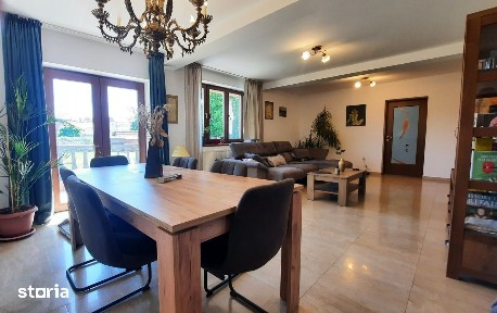Casă spațioasă, 4 dormitoare, 1.514 mp teren, garaj | zonă centrală